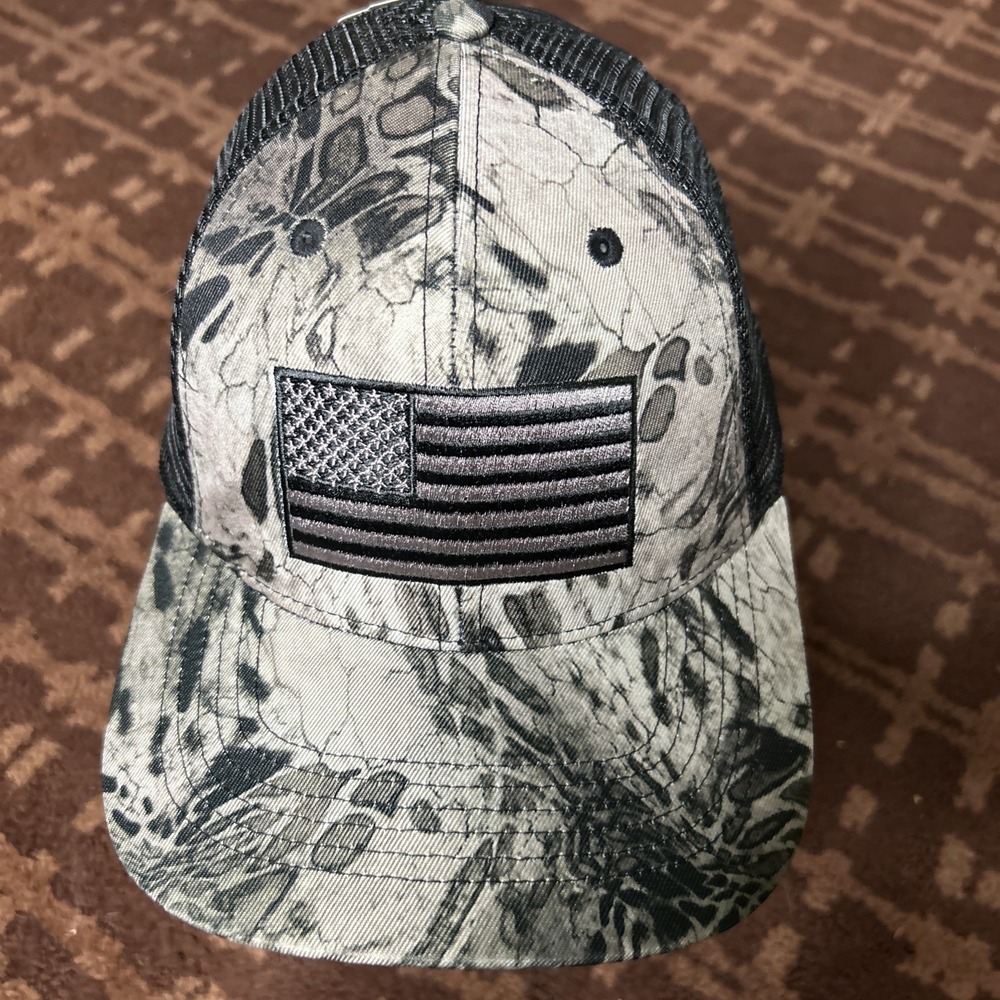 New With Tags Pugs Gray‎ American Flag Baseball Style Hat One Size Fits All